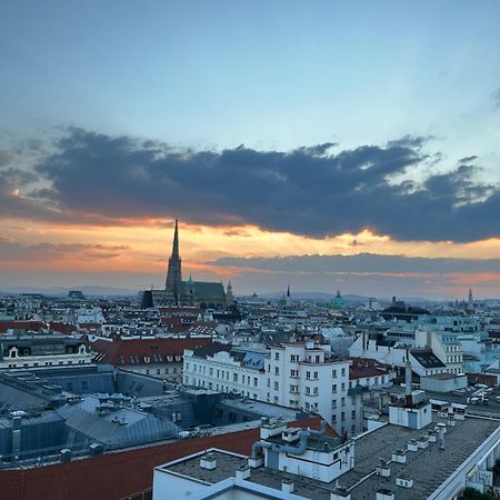 Center Apartment With 360° Rooftop Wien Exterior foto